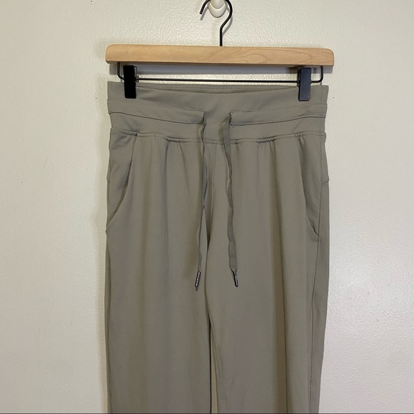 Zyia Ascend Pull On Joggers Womens Size Medium Gray Athletic Pockets - Picture 2 of 8